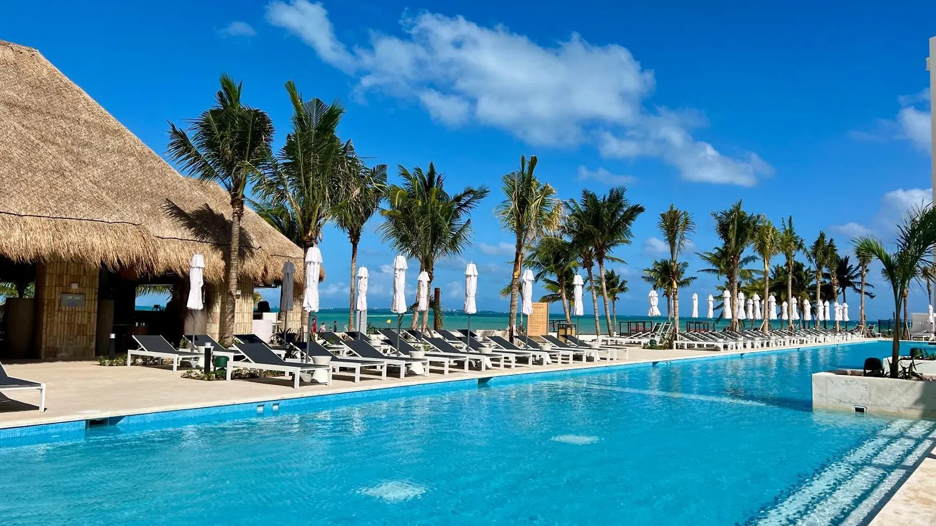 Oceanfront Paradise In Cancun Hotel Zone 0*,  México
