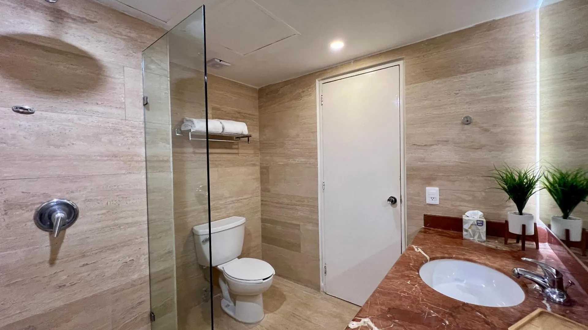 Oceanfront Paradise In Cancun Hotel Zone