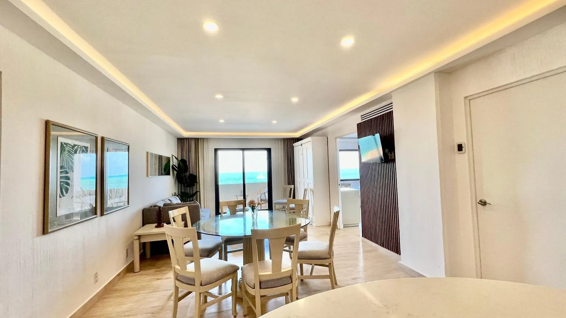 Oceanfront Paradise In Cancun Hotel Zone