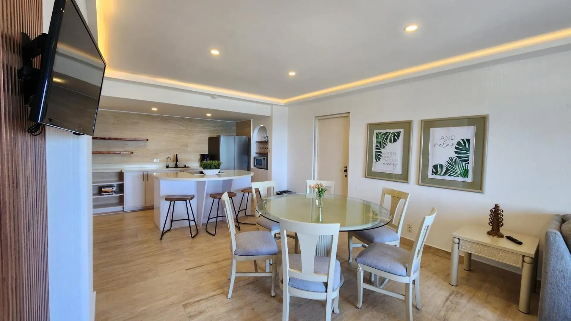 Oceanfront Paradise In Cancun Hotel Zone