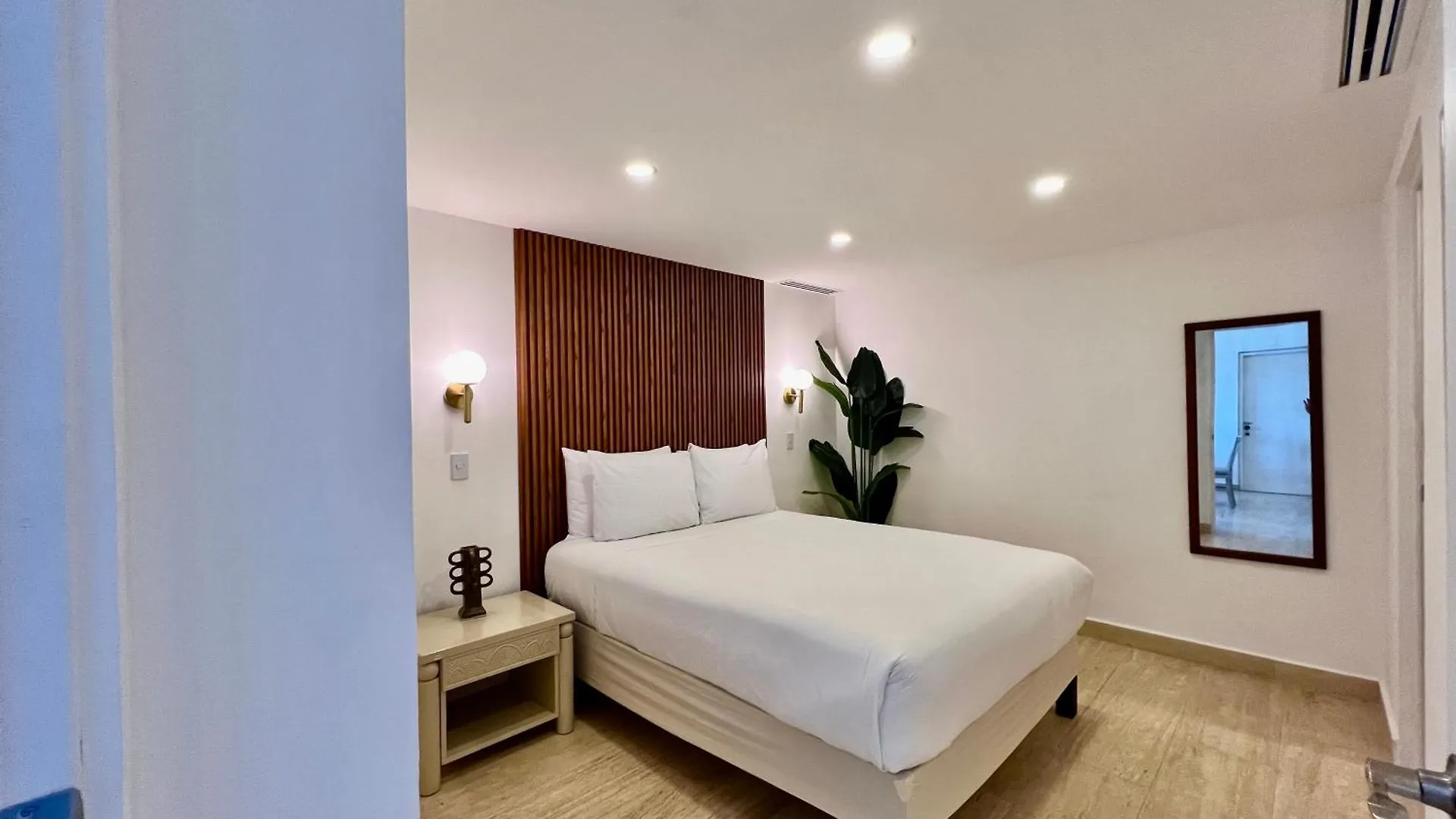 Oceanfront Paradise In Cancun Hotel Zone